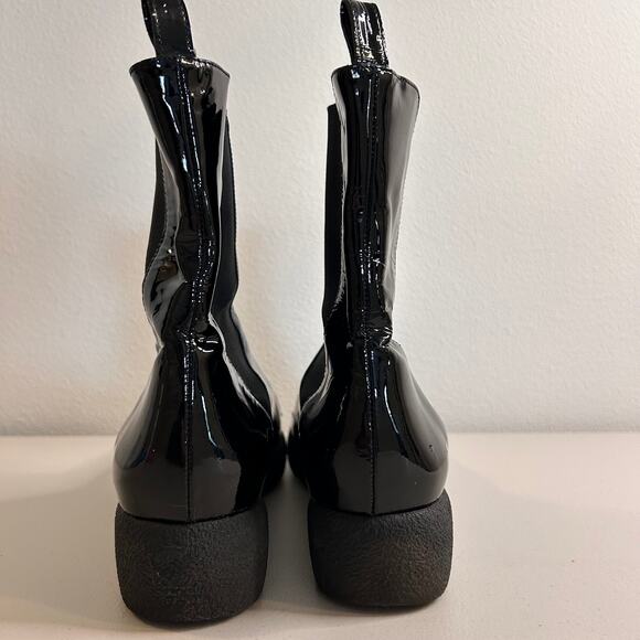 Robert Clergerie Chelsea Patent Leather Boots Paris France Womens 39.5 EU/8.5 US - Picture 4 of 16